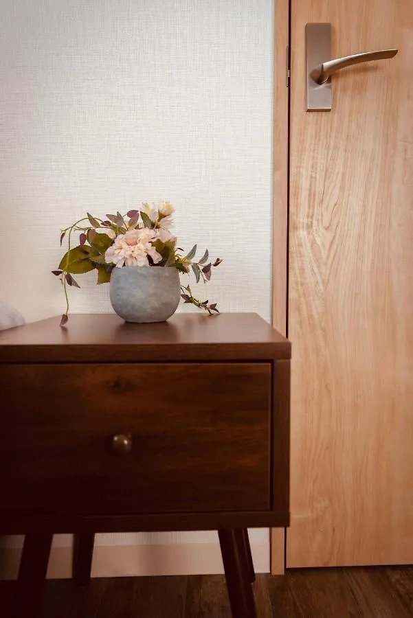 谷町君星ホテル九条27 Osaka Lägenhet