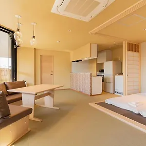 아파트 東瀛stays 6階 ゆったり庭付きワンフロア部屋, 오사카